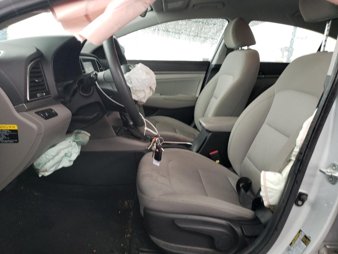 2018 Hyundai Elantra - Image 7