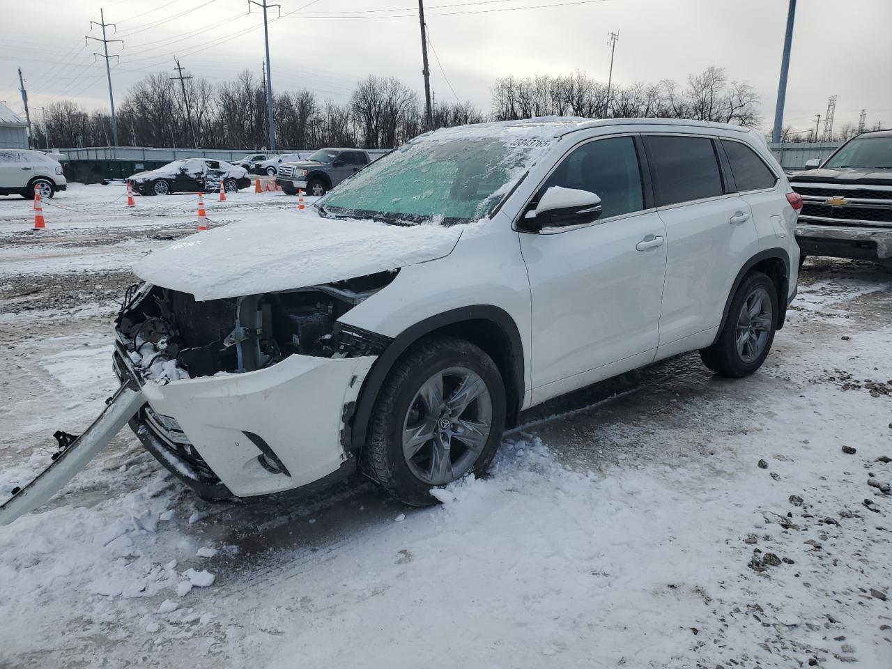 2017 Toyota Highlander - Image 1