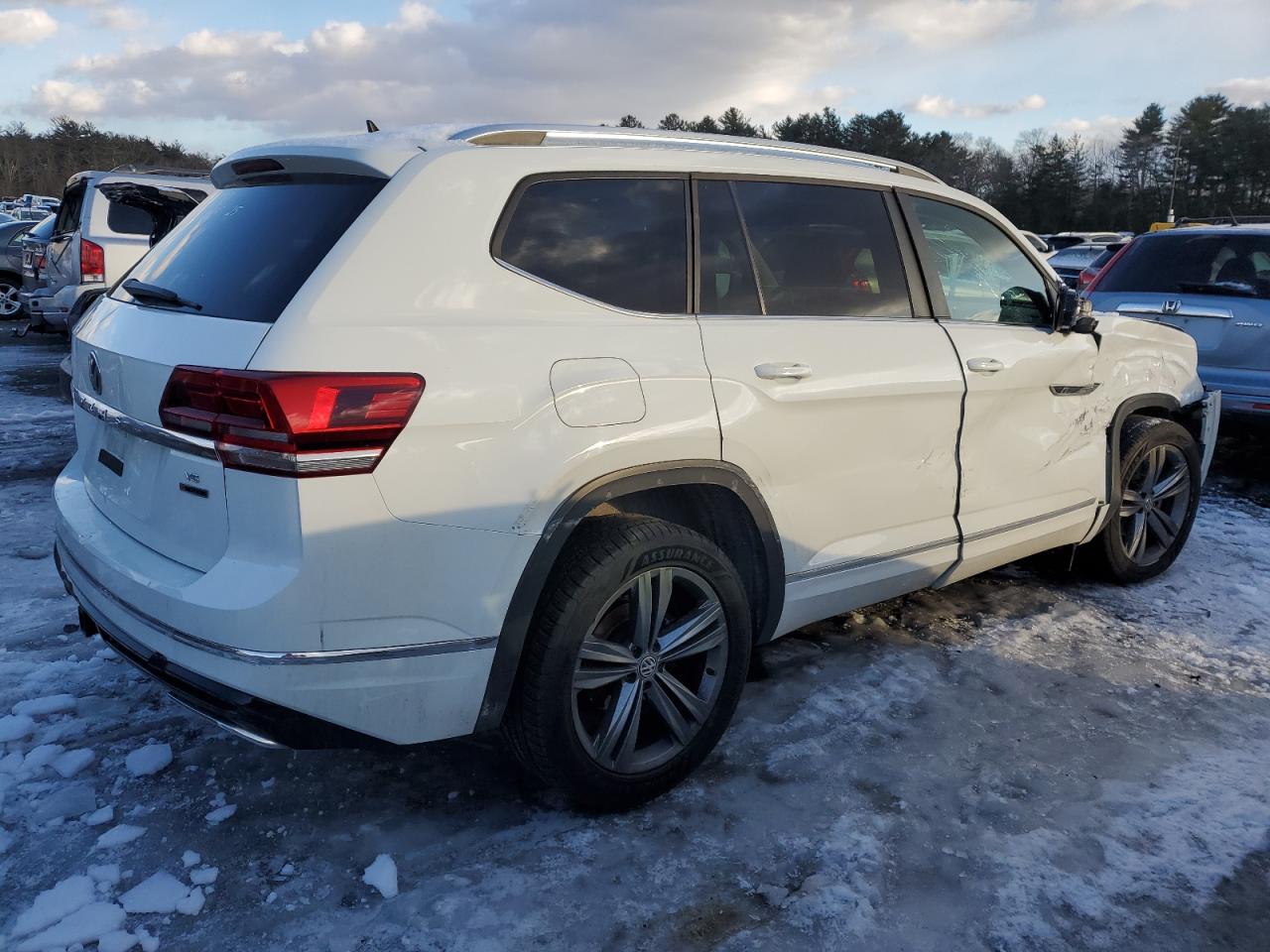 2019 Volkswagen Atlas - Image 3