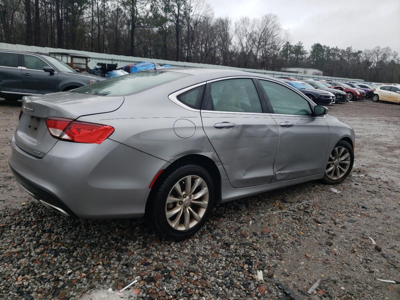 2015 Chrysler 200 - Image 3