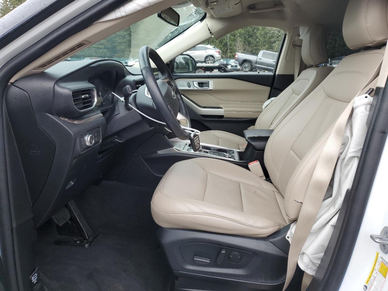 2022 Ford Explorer - Image 7