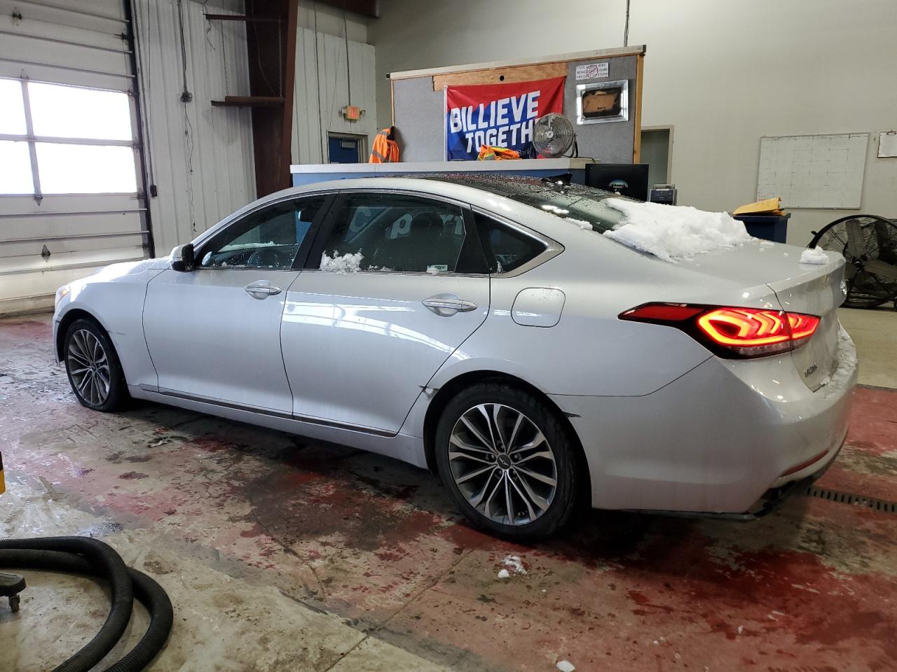 2015 Hyundai Genesis - Image 2