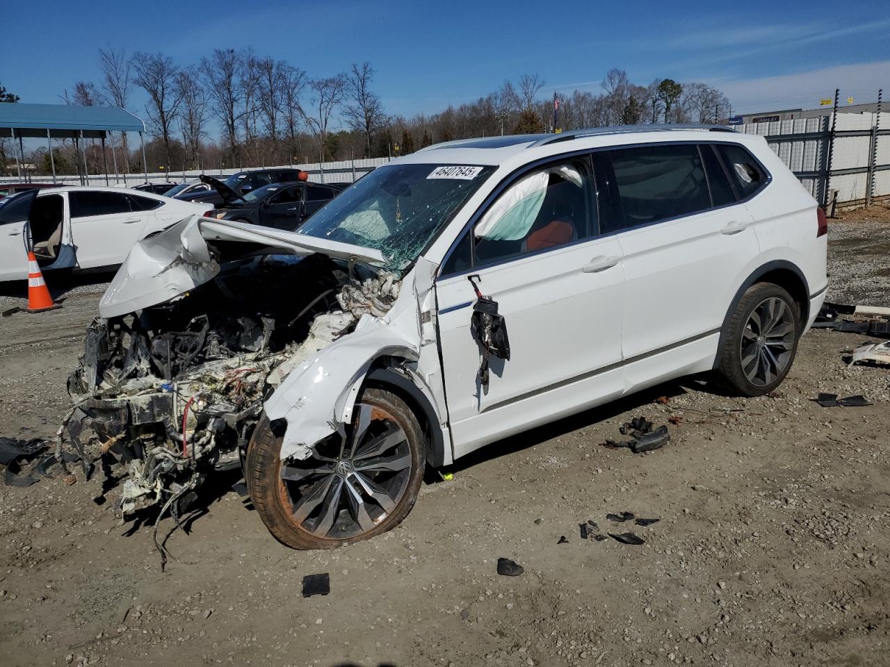 2020 Volkswagen Tiguan Sel Premium R-Line de vânzare în Spartanburg, SC - Front End