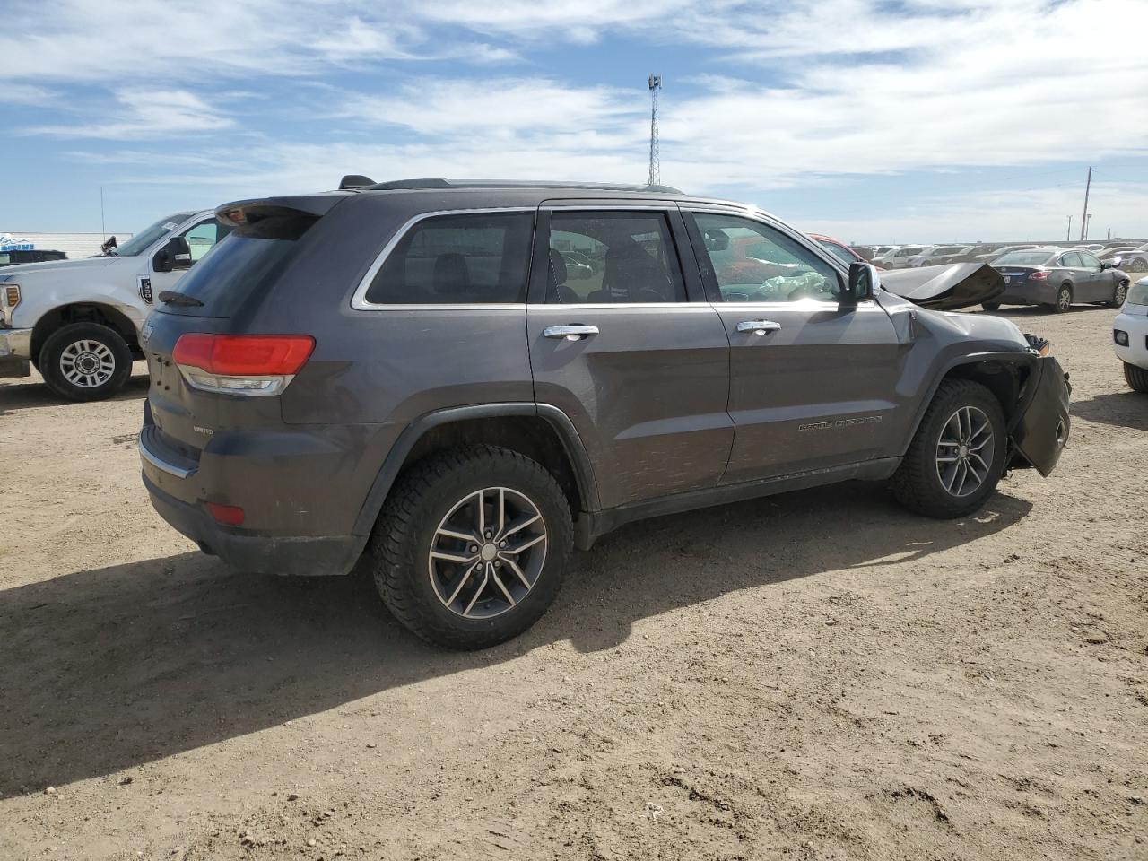 2017 Jeep Grand Cherokee - Image 3