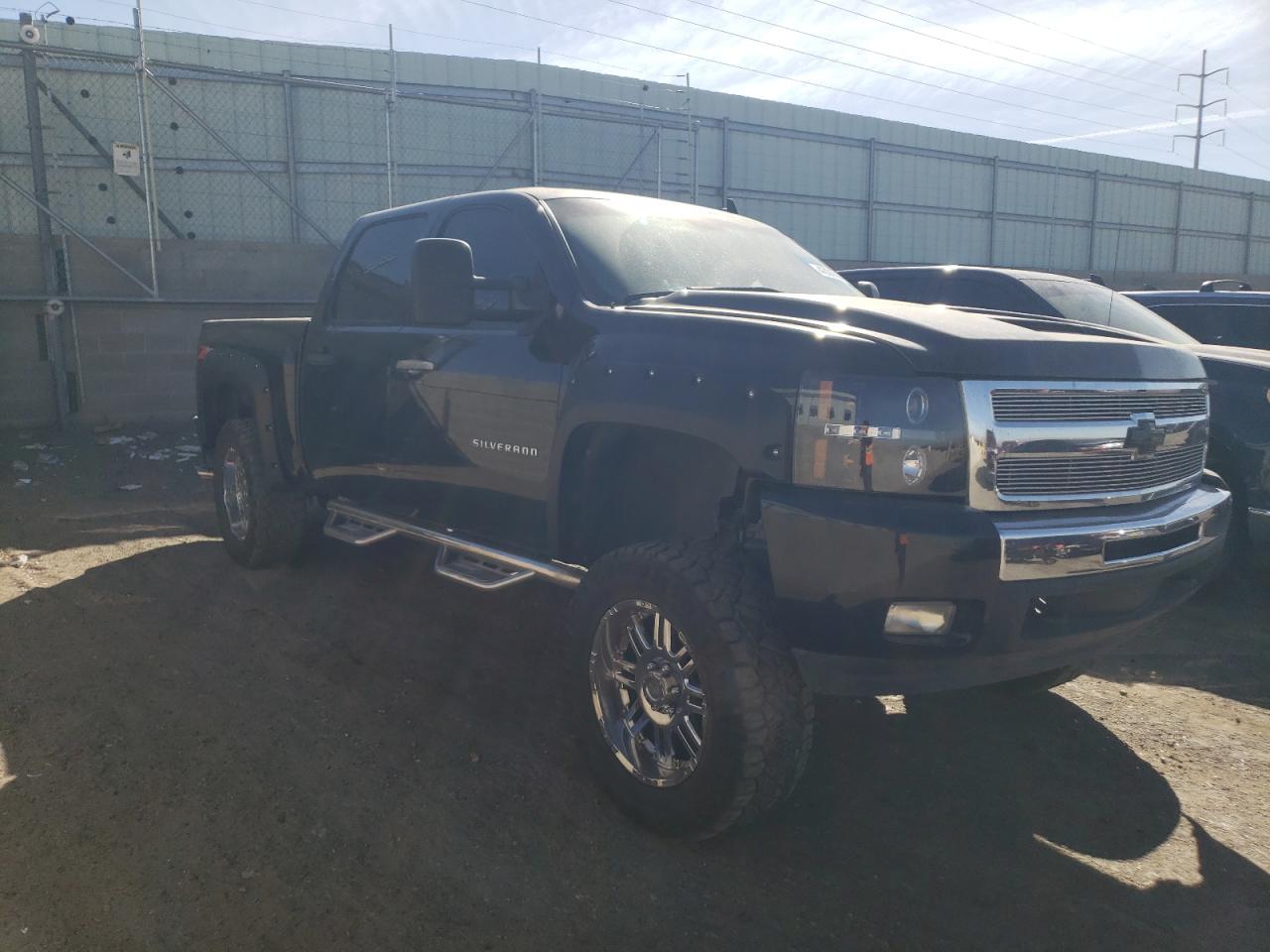 2011 Chevrolet Silverado - Image 4