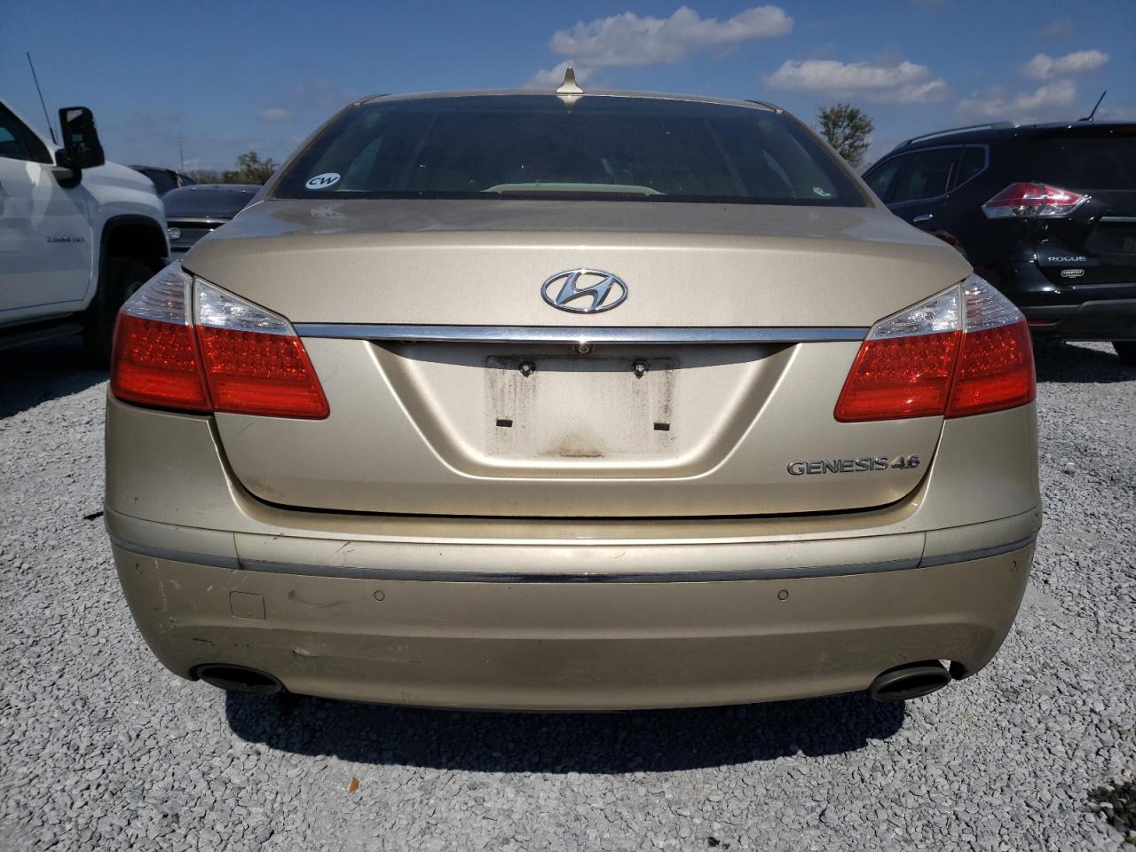 2011 Hyundai Genesis - Image 6