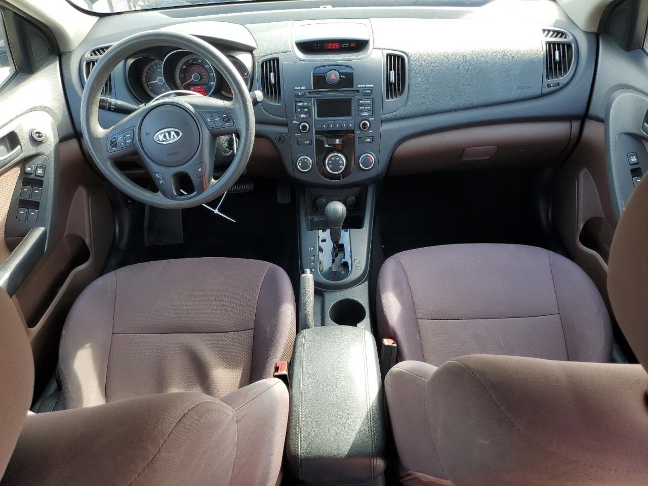 2010 Kia Forte - Image 8