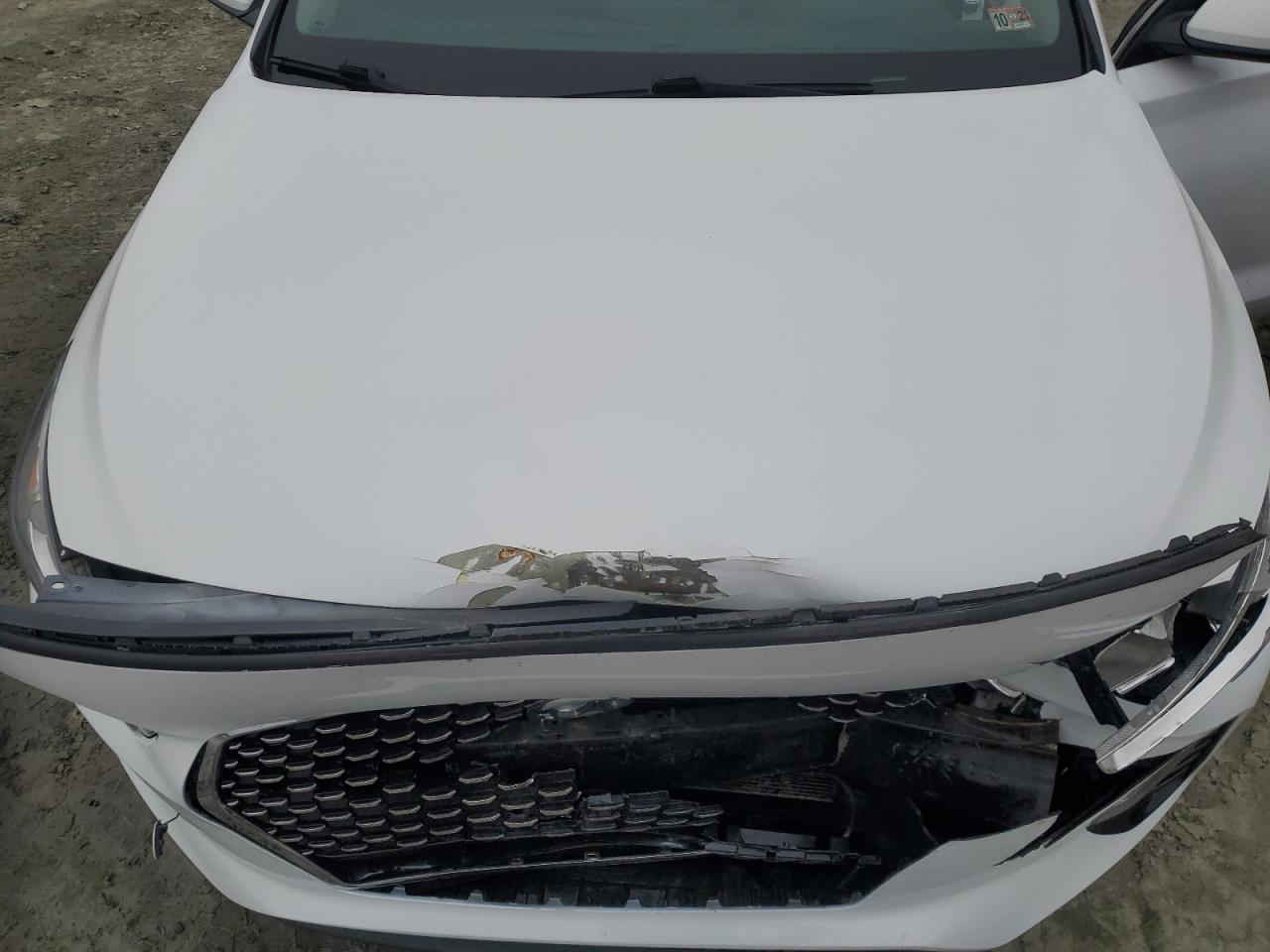 2019 Hyundai Elantra - Image 12