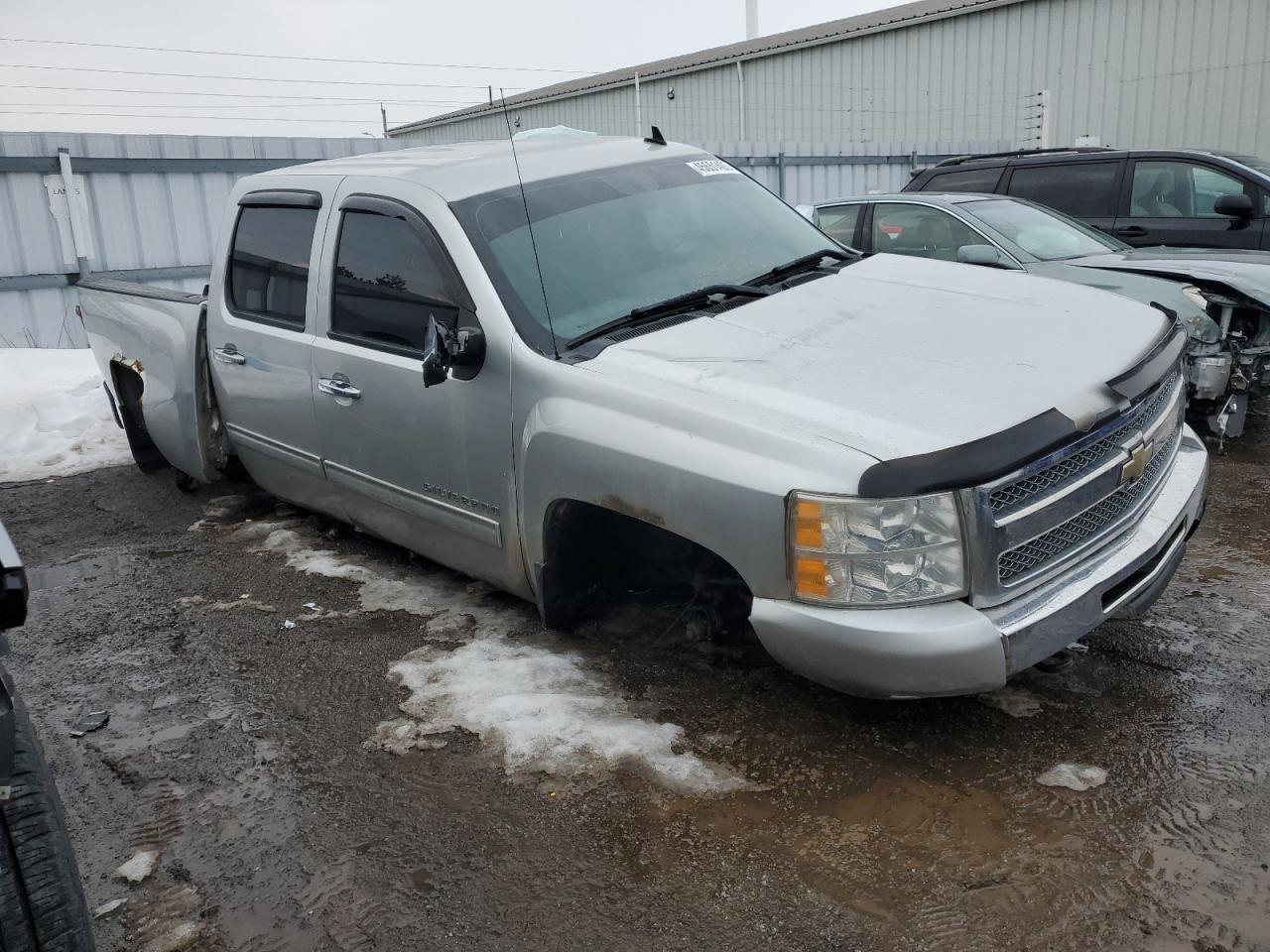 2011 Chevrolet Silverado - Image 4