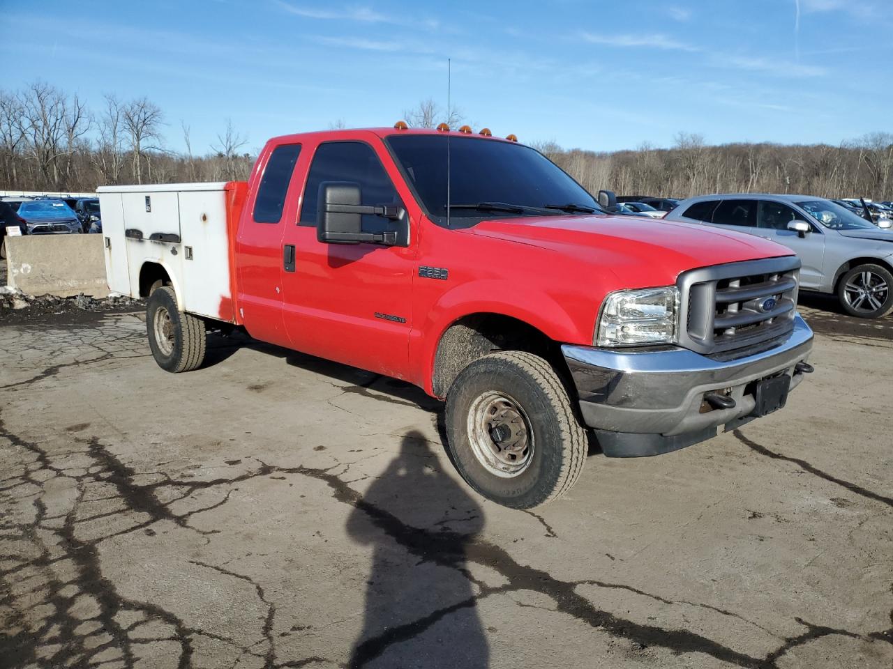 2002 Ford F350 - Image 4
