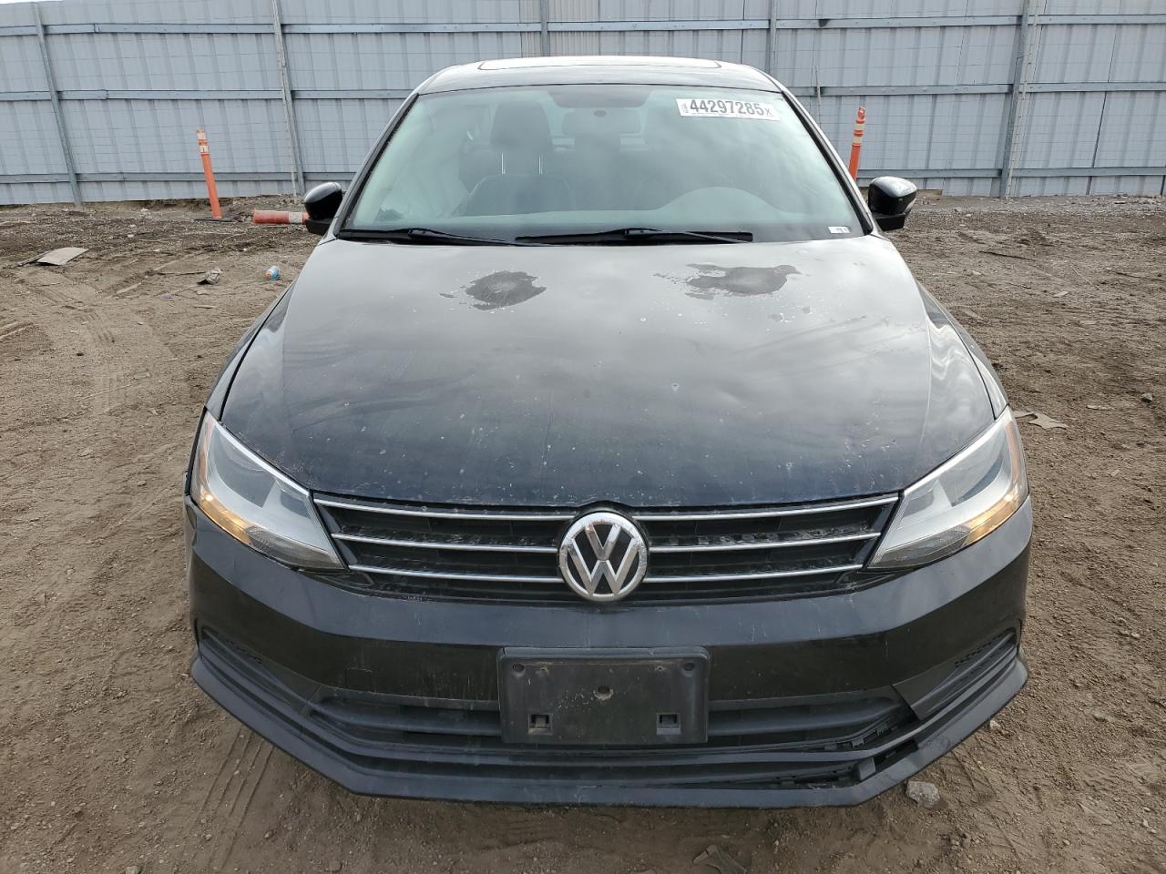 2015 Volkswagen Jetta - Image 5