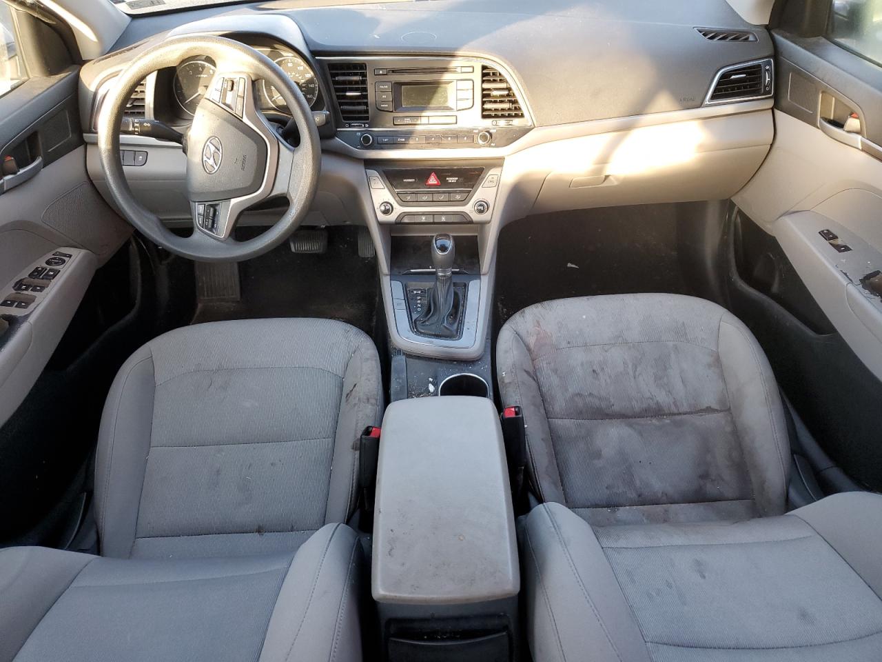 2017 Hyundai Elantra - Image 8