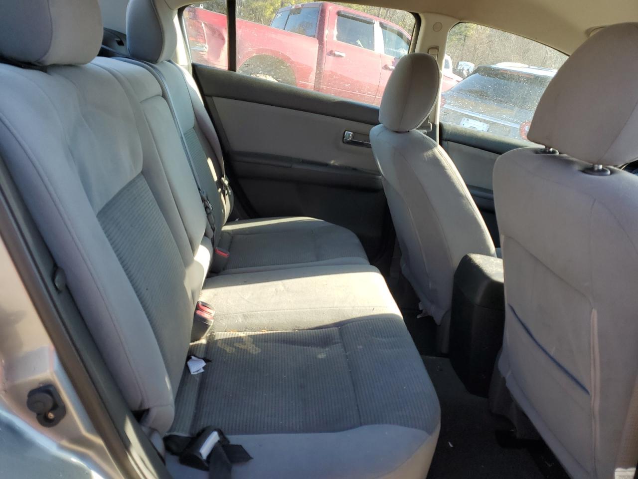2012 Nissan Sentra - Image 10