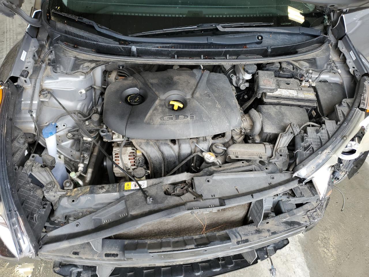 2015 Hyundai Elantra - Image 11