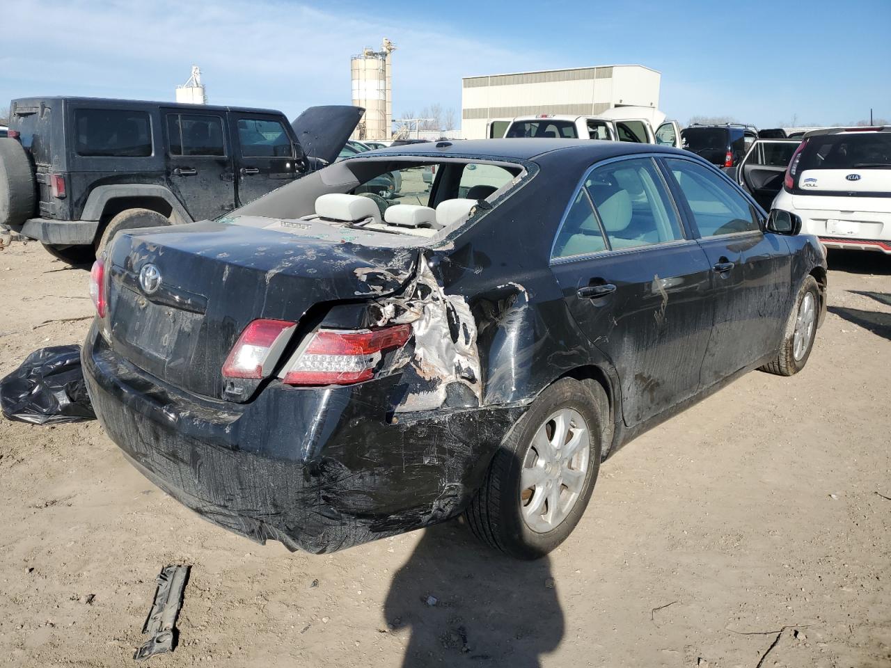 2011 Toyota Camry - Image 3