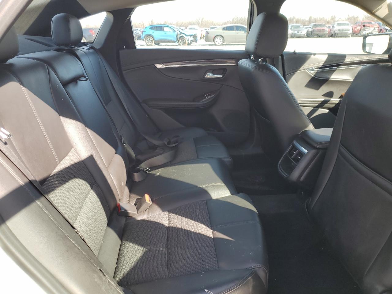 2015 Chevrolet Impala - Image 10