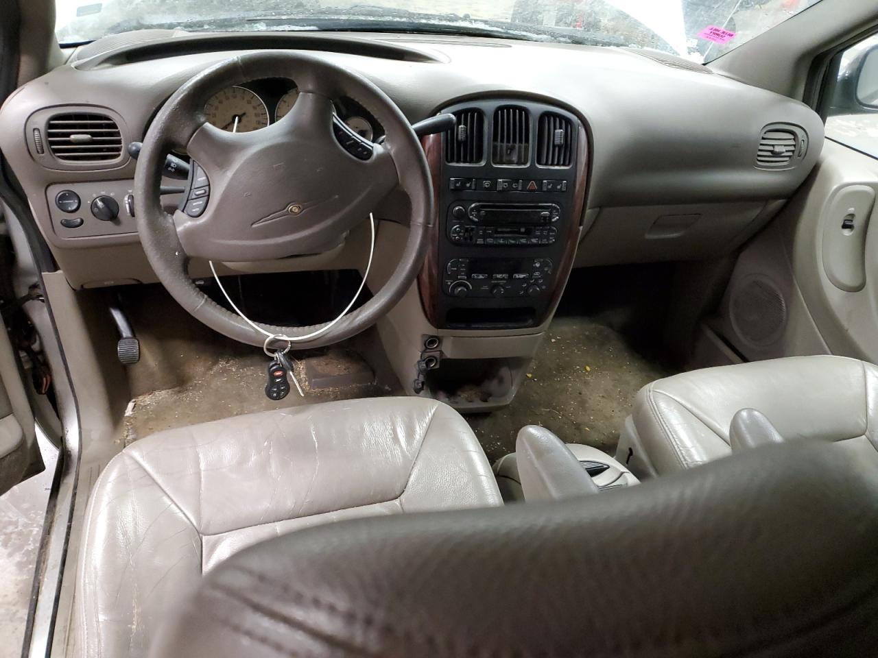 2003 Chrysler Town & Country - Image 8