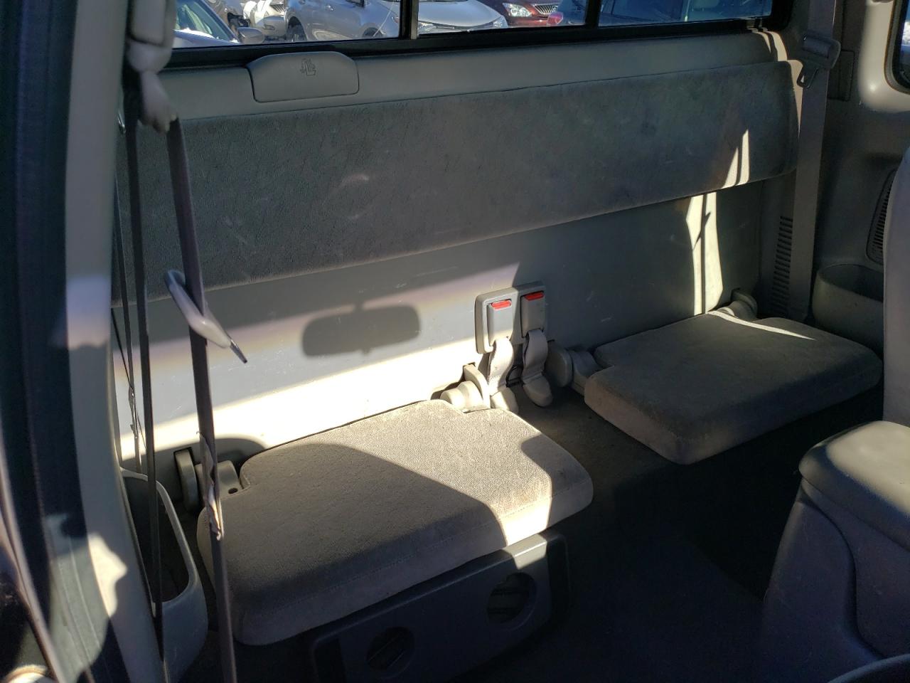 2004 Toyota Tacoma - Image 10