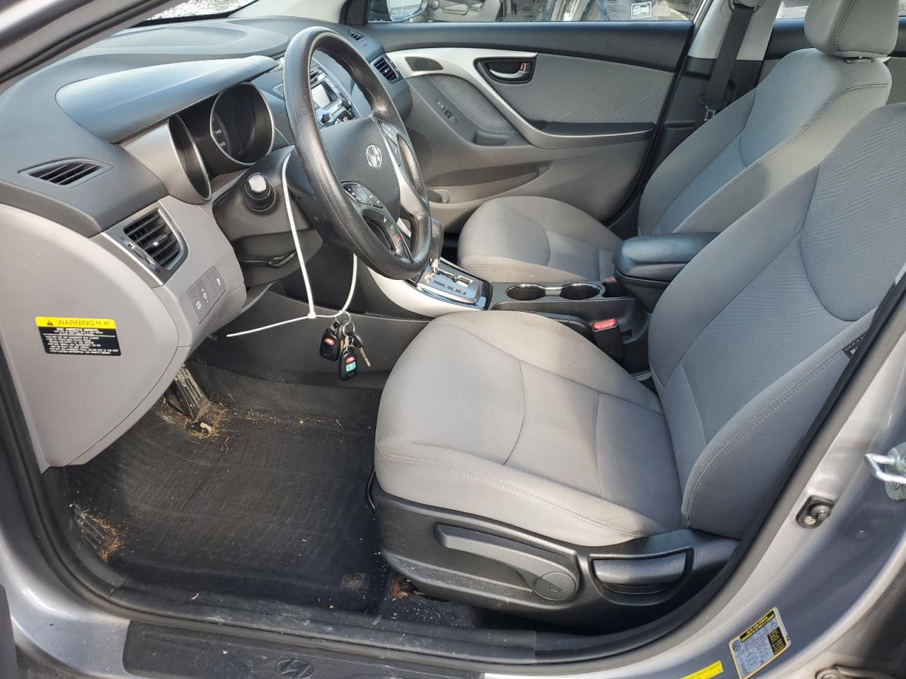 2013 Hyundai Elantra - Image 7