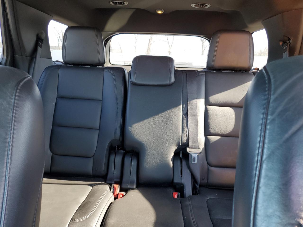 2015 Ford Explorer - Image 10