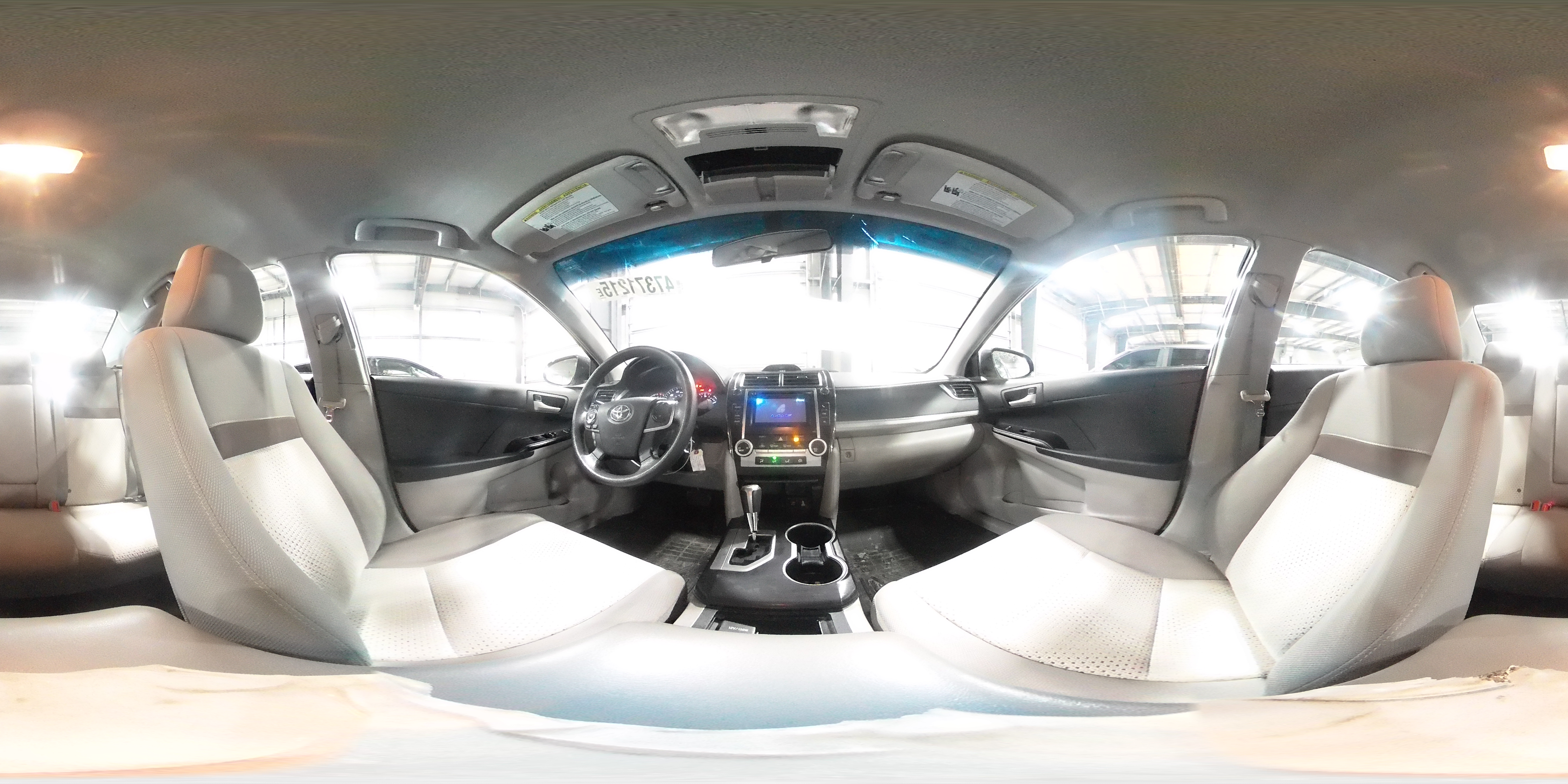 2012 Toyota Camry - Image 14