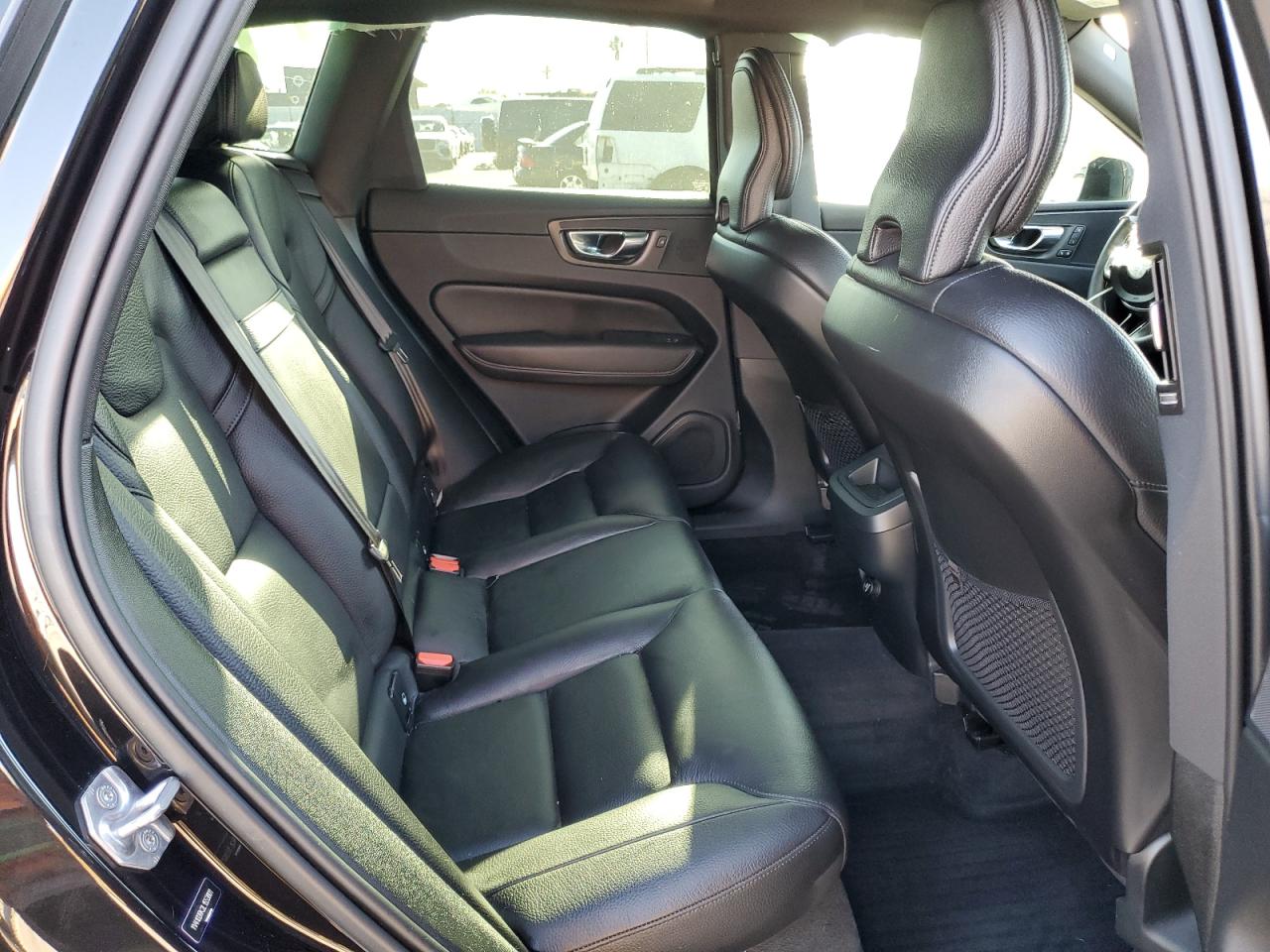 2020 Volvo XC60 - Image 11