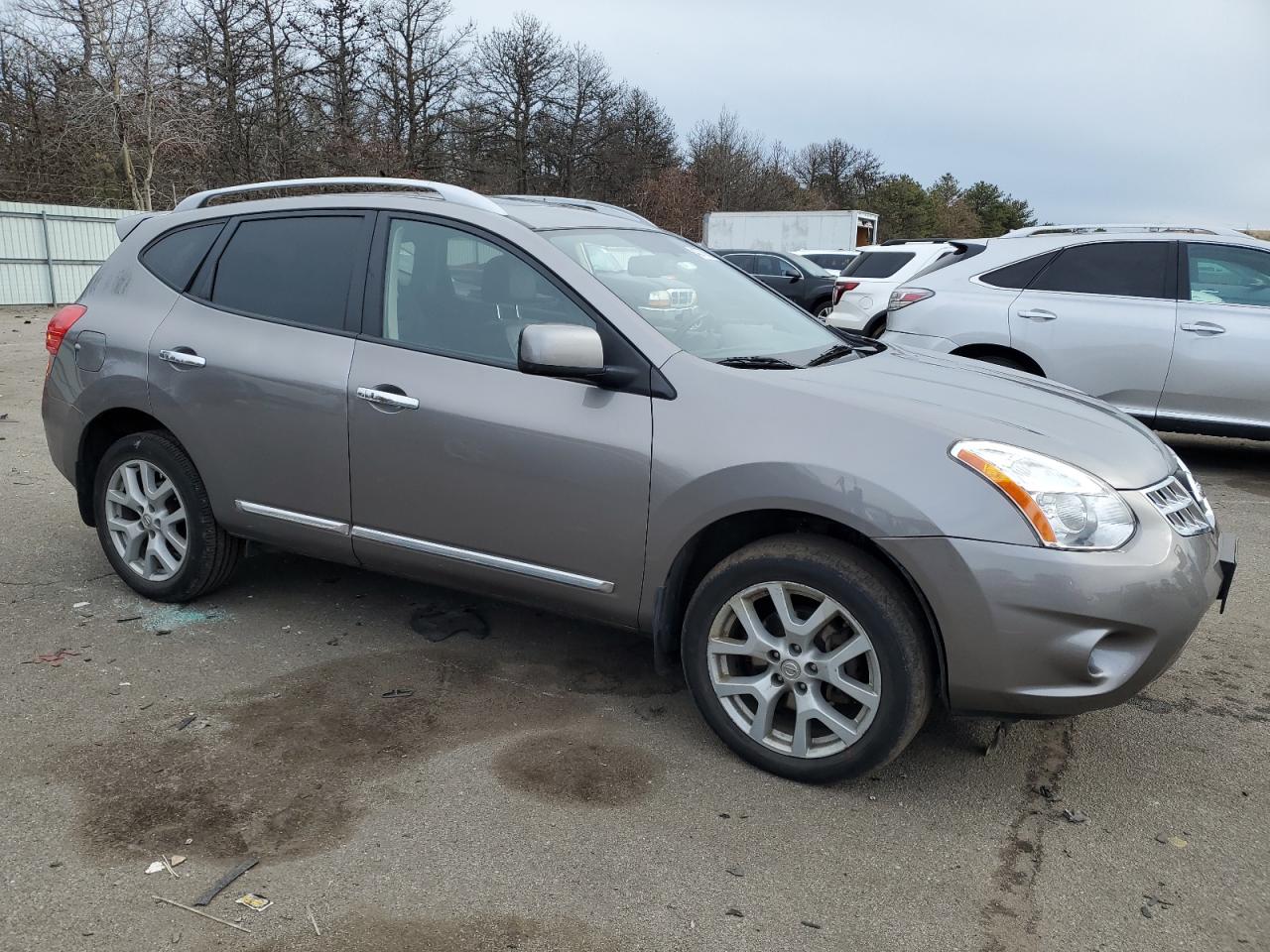 2011 Nissan Rogue - Image 4