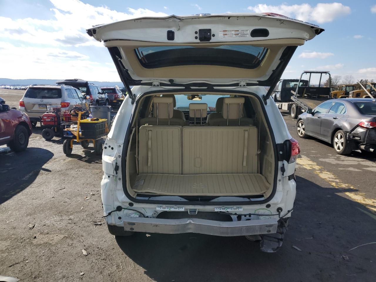 2019 Toyota Highlander - Image 6