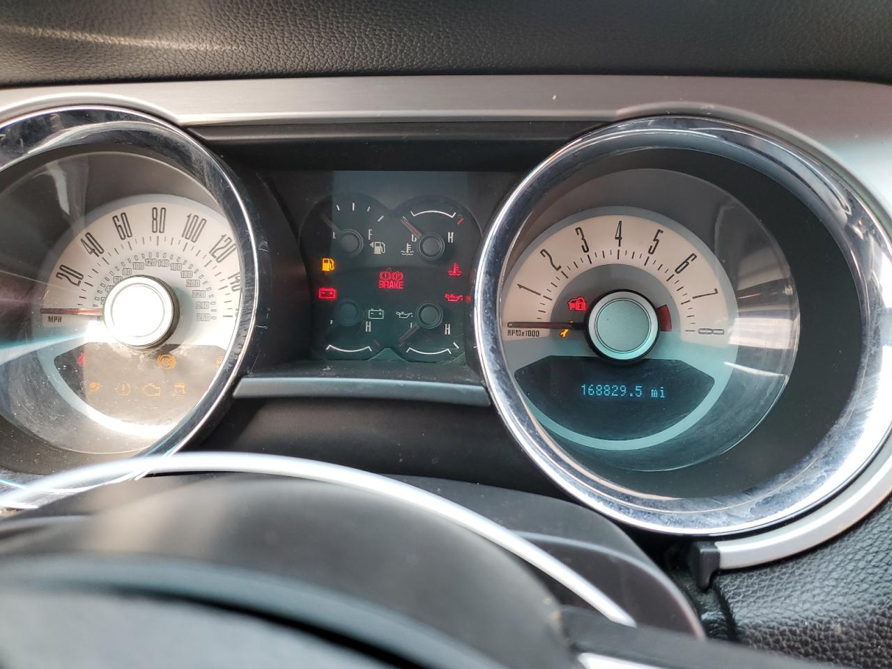 2011 Ford Mustang - Image 9