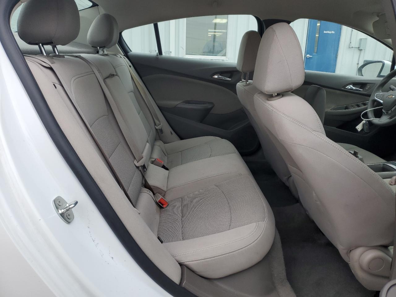 2018 Chevrolet Cruze - Image 10