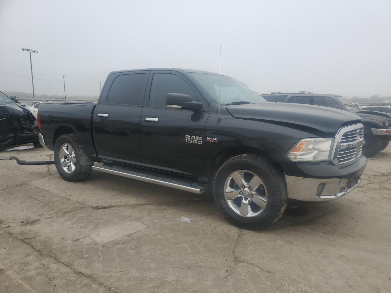 2016 RAM 1500 - Image 4