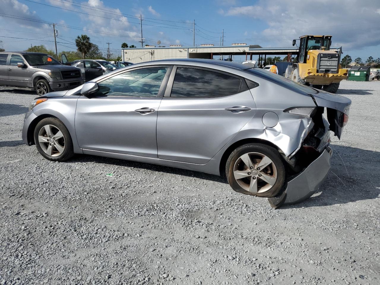2013 Hyundai Elantra - Image 2
