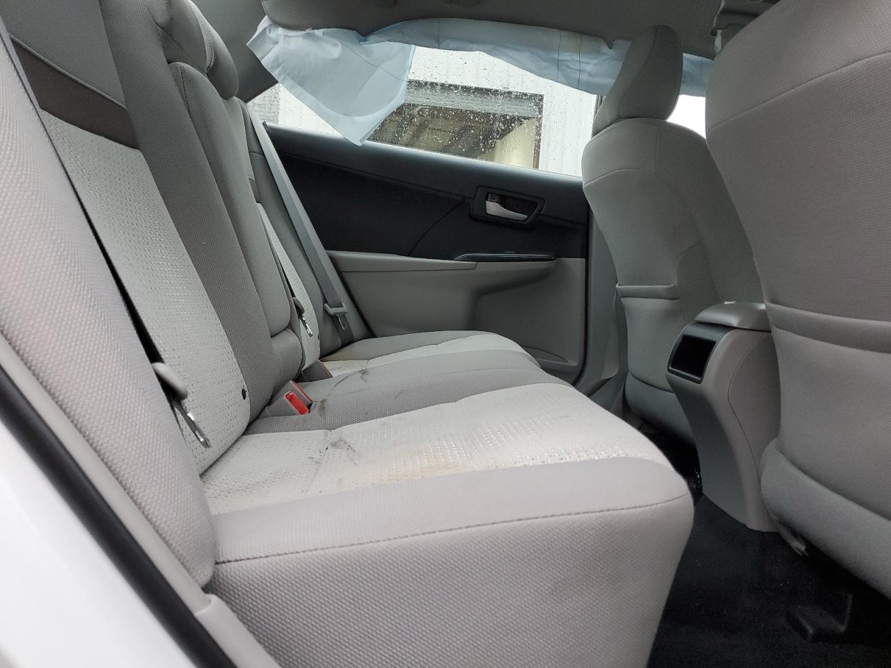 2014 Toyota Camry - Image 10