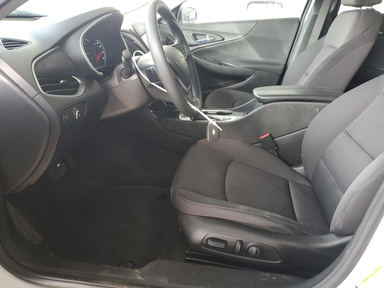 2022 Chevrolet Malibu - Image 7