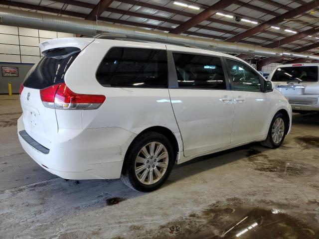 2014 TOYOTA SIENNA LE