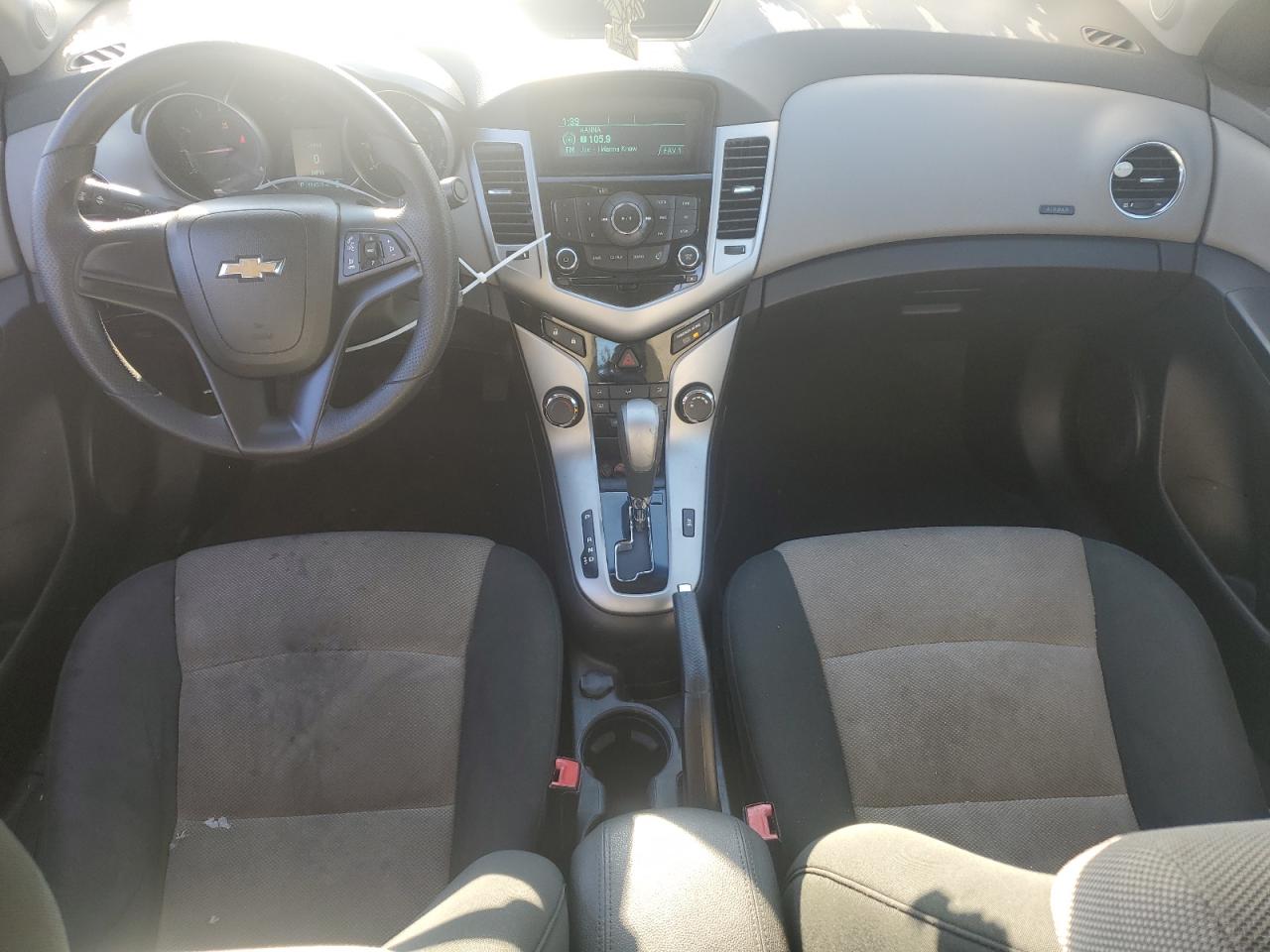 2012 Chevrolet Cruze - Image 8