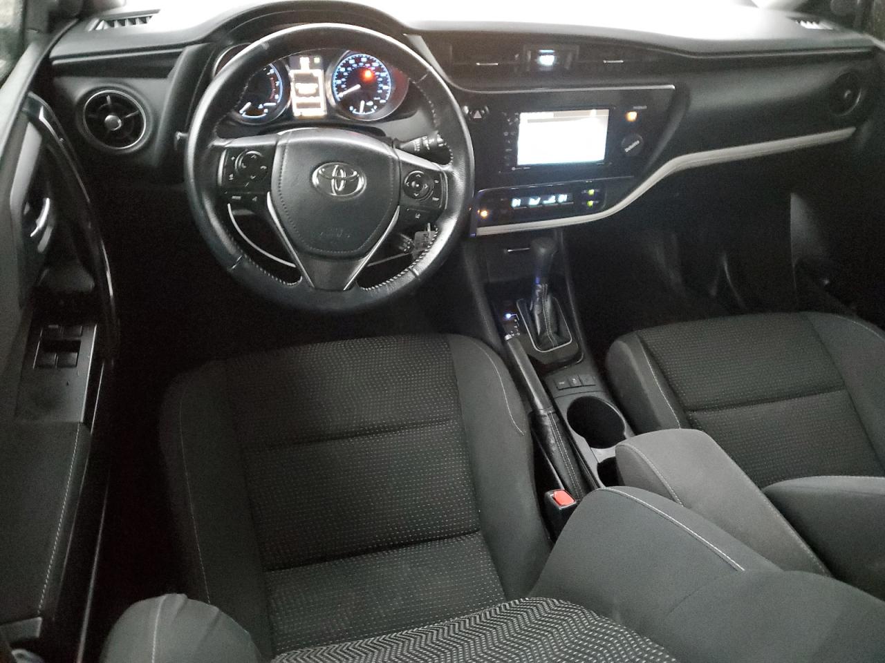 2018 Toyota Corolla - Image 8