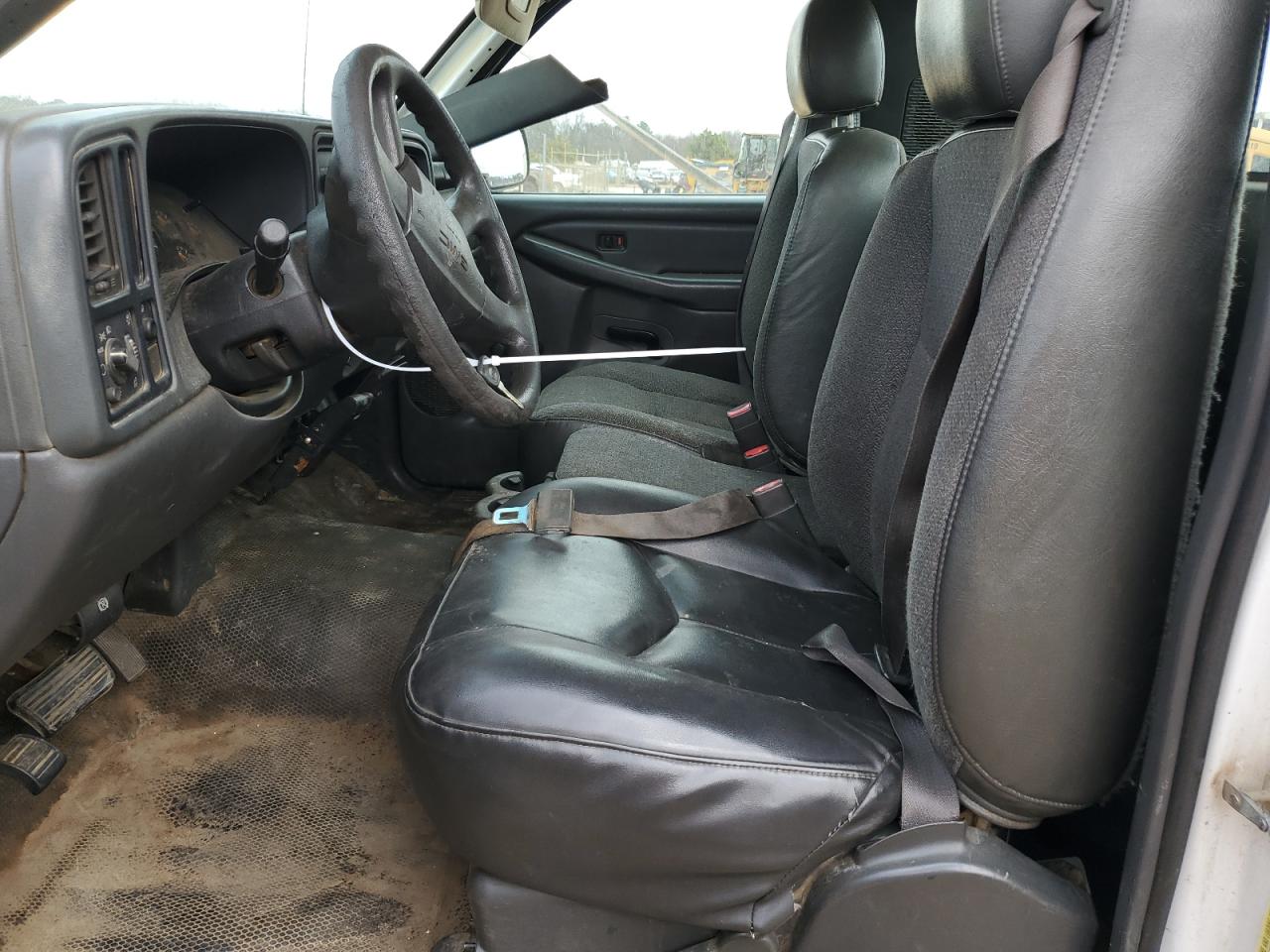 2006 GMC Sierra - Image 7