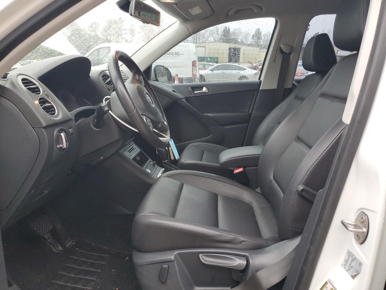2017 Volkswagen Tiguan - Image 7
