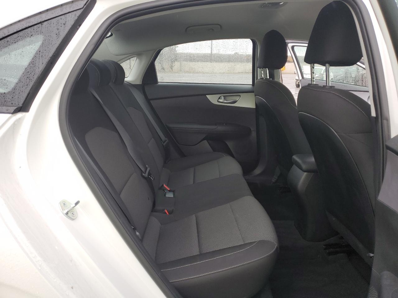 2023 Kia Forte - Image 10