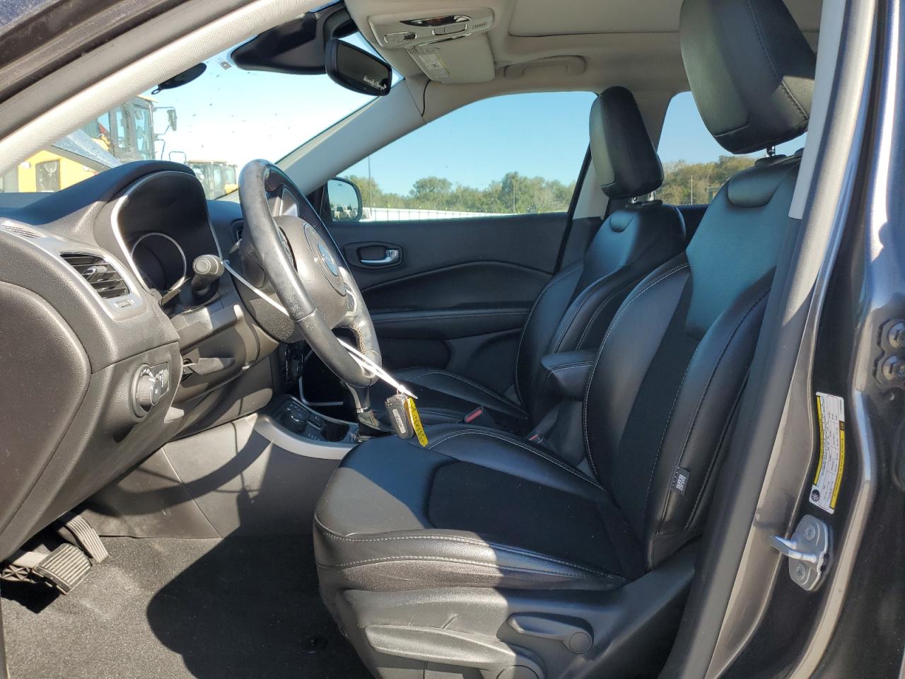 2020 Jeep Compass - Image 7