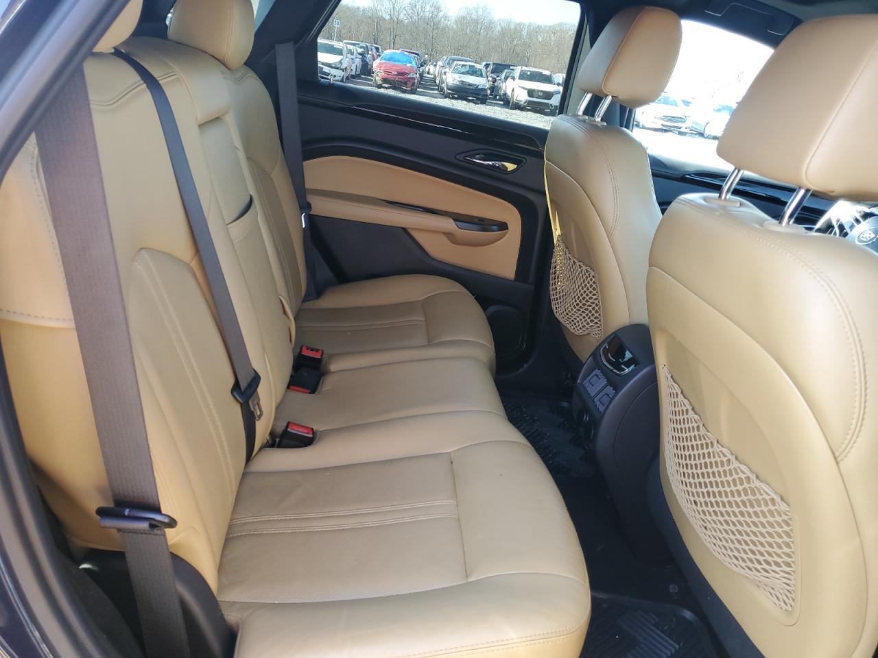 2015 Cadillac SRX - Image 10