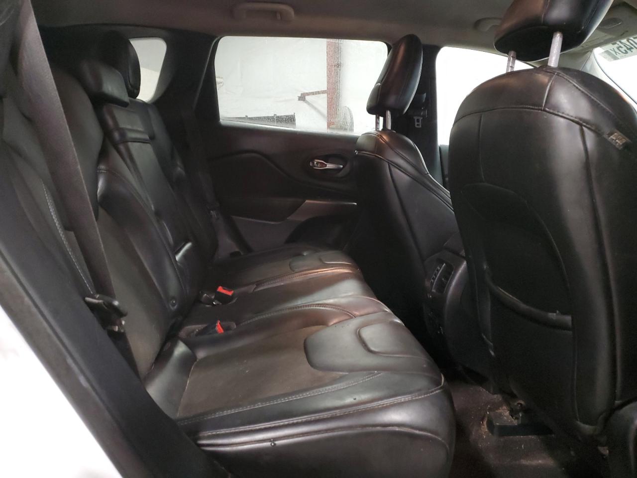 2019 Jeep Grand Cherokee - Image 11