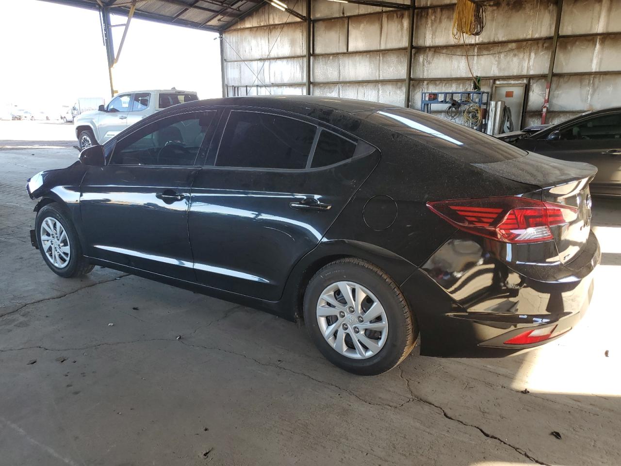 2020 Hyundai Elantra - Image 2
