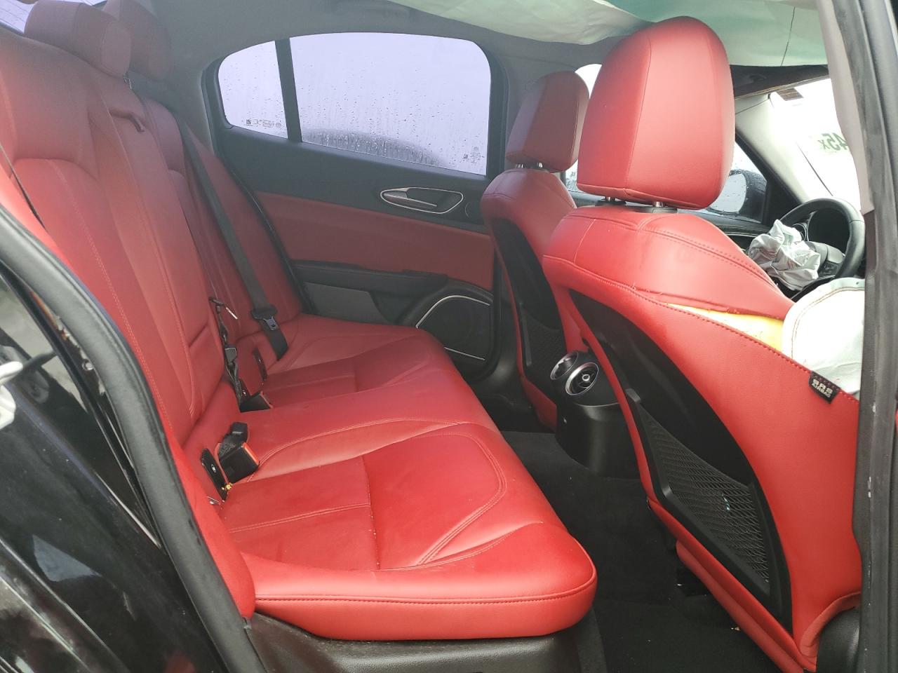 2019 Alfa Romeo Giulia - Image 10