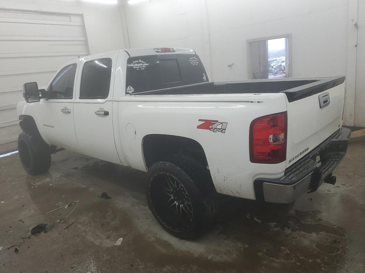 2011 Chevrolet Silverado - Image 2