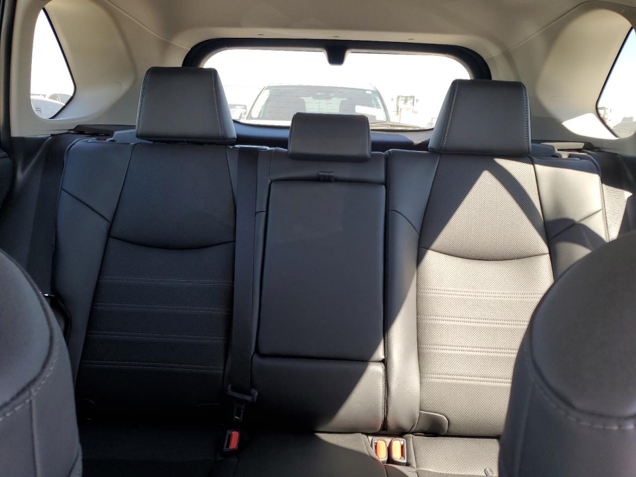 2024 Toyota RAV 4 - Image 10