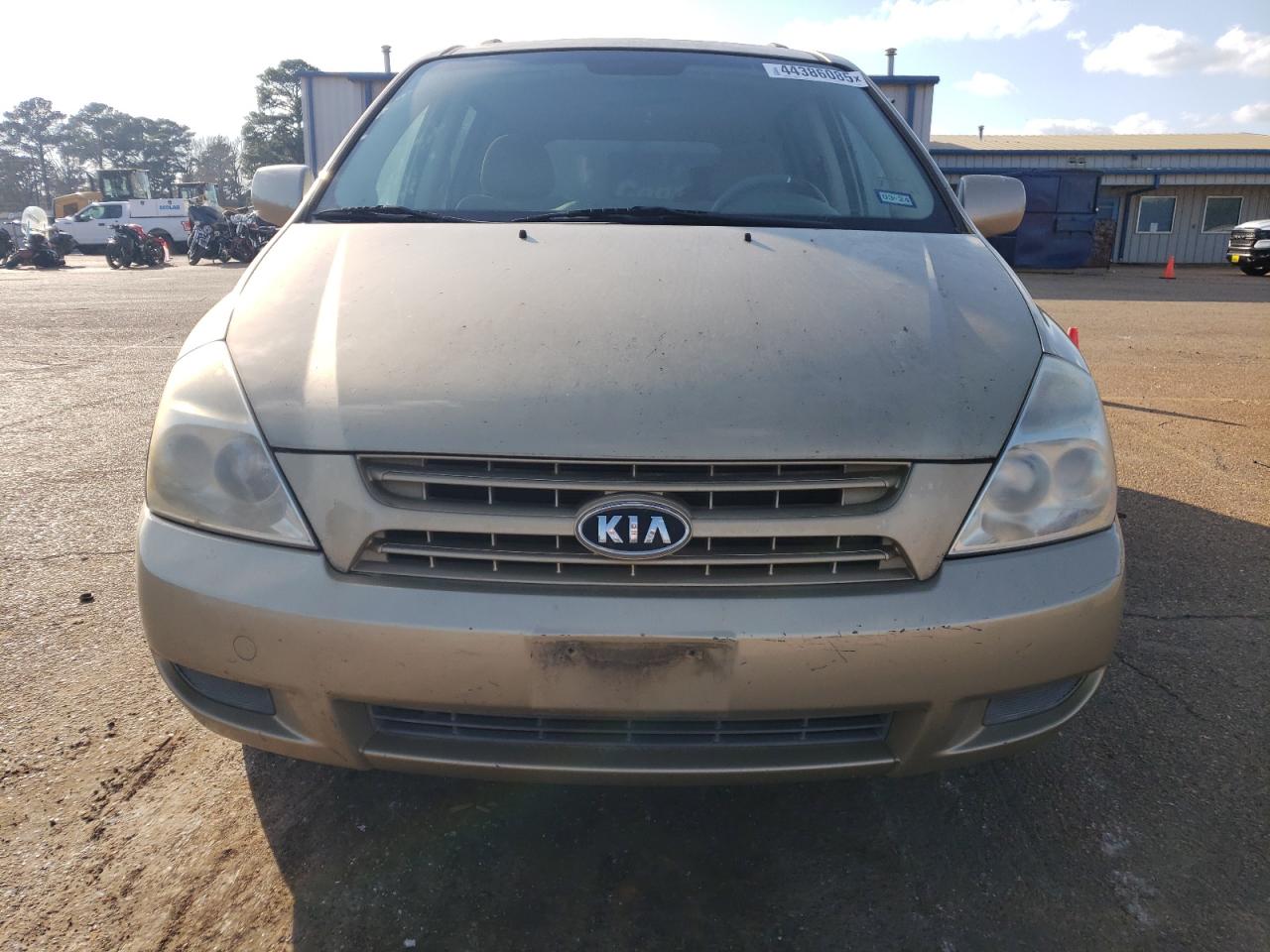 2010 Kia Sedona - Image 5