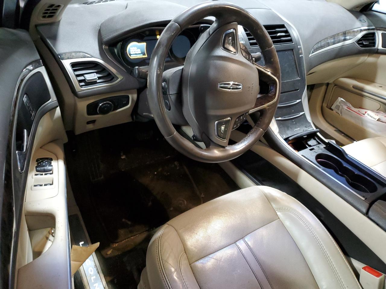 2016 Lincoln MKZ - Image 8