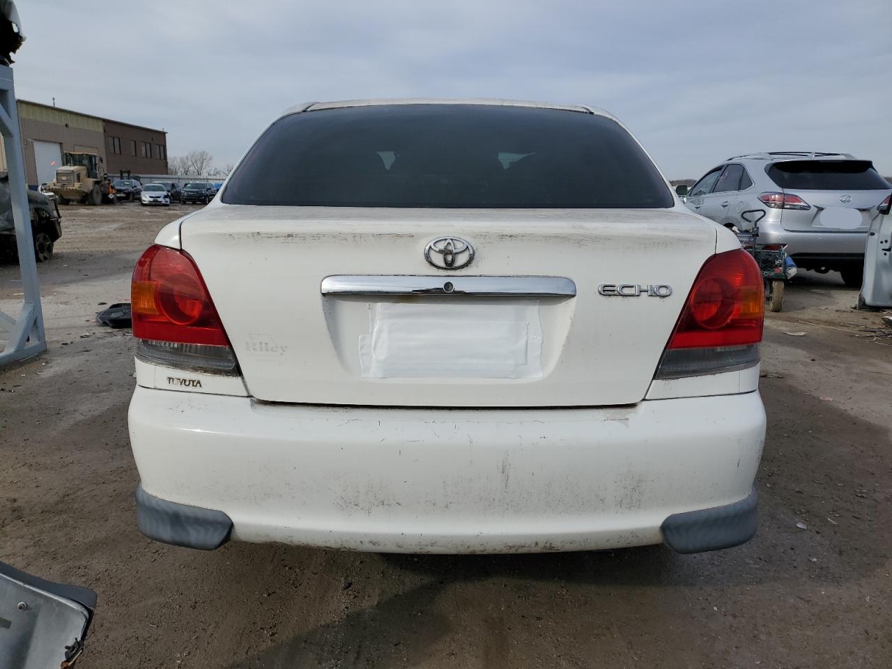 2003 Toyota Echo - Image 6